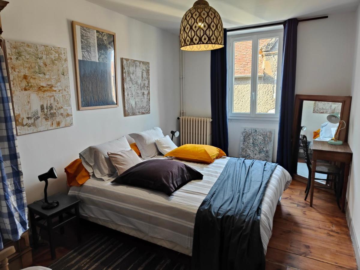 Le Chat Botte Chambres Et Table D'Hote Sur Reservation Arthez-de-Bearn Exterior photo